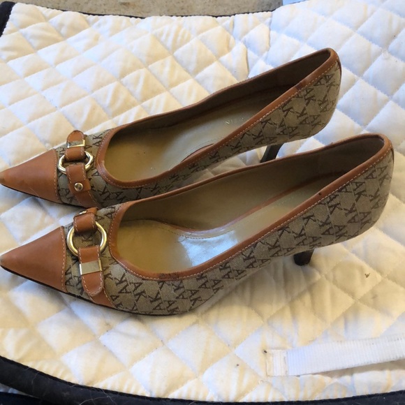 Anne Klein heels - Picture 1 of 4